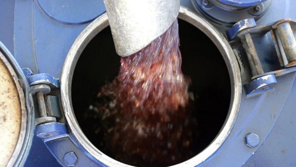 &Tau;&omicron; &kappa;ό&sigma;&tau;&omicron;&sigmaf; &pi;&epsilon;&tau;&rho;&epsilon;&lambda;&alpha;ί&omicron;&upsilon; &theta;έ&rho;&mu;&alpha;&nu;&sigma;&eta;&sigmaf; &kappa;&alpha;&iota; &beta;&epsilon;&nu;&zeta;ί&nu;&eta;&sigmaf; &sigma;&tau;&eta; &Lambda;&alpha;&kappa;&omega;&nu;ί&alpha;