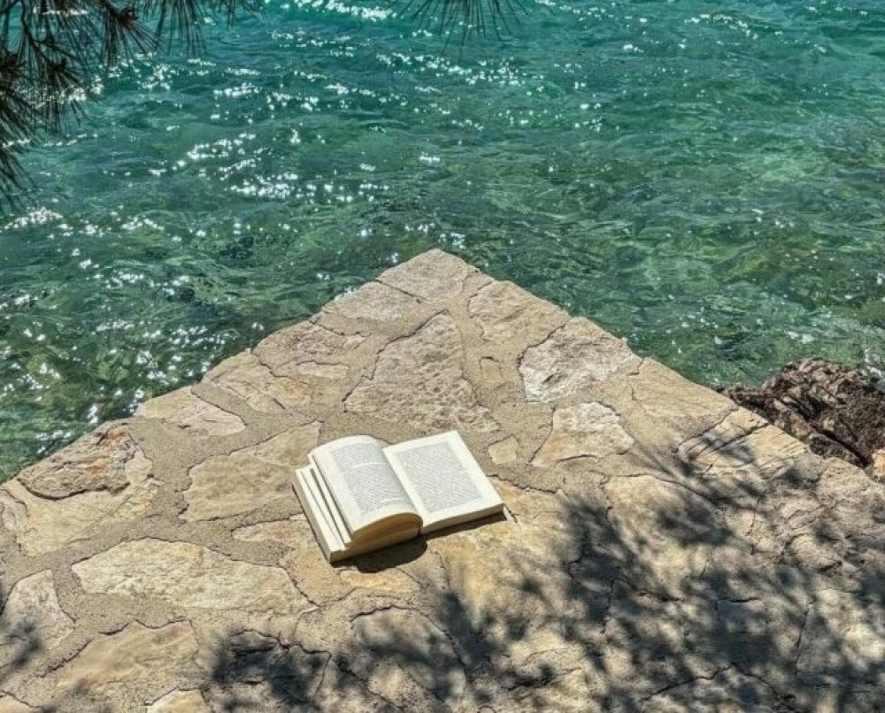 &Eta; &sigma;&upsilon;&gamma;&gamma;&rho;&alpha;&phi;ή