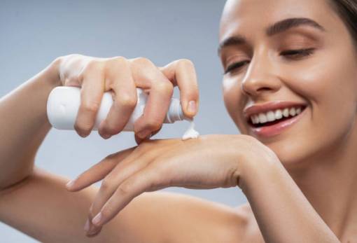 Πες αντίο στα ξηρά και σκασμένα χέρια με φυσικές ενυδατικές κρέμες