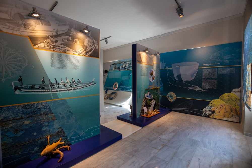 &Mu;&omicron;&upsilon;&sigma;&epsilon;ί&omicron; &kappa;&alpha;&iota; &Pi;&iota;&nu;&alpha;&kappa;&omicron;&theta;ή&kappa;&eta; &pi;&rho;&omicron;&sigma;&kappa;&alpha;&lambda;&omicron;ύ&nu; &tau;&eta; &Nu;&epsilon;ά&pi;&omicron;&lambda;&eta; &sigma;&epsilon; &pi;&omicron;&lambda;&iota;&tau;&iota;&sigma;&tau;&iota;&kappa;ό &tau;&alpha;&xi;ί&delta;&iota;