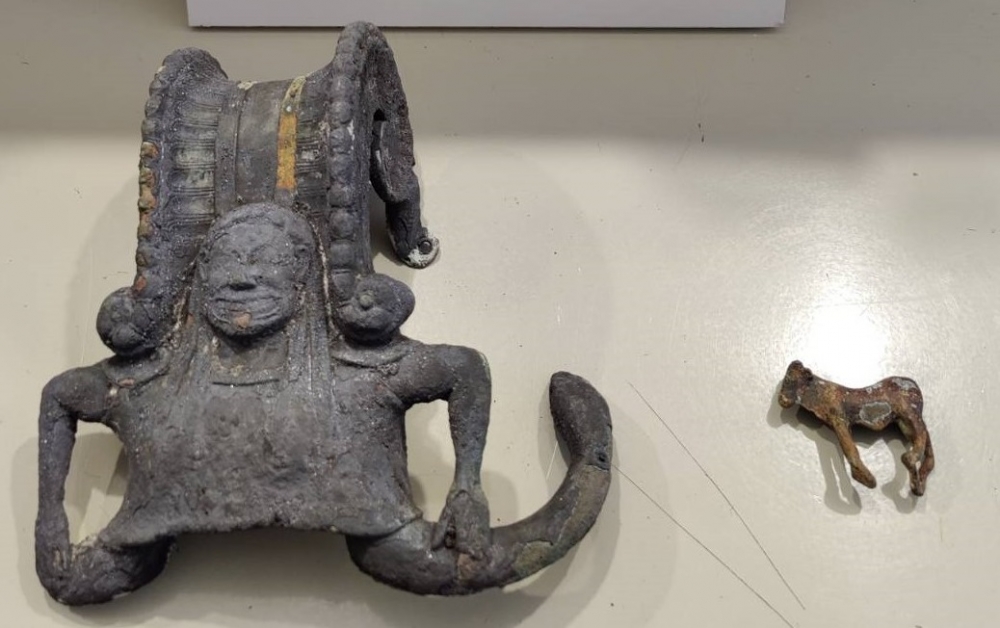 &Gamma;&iota;&alpha; &alpha;&rho;&chi;&alpha;&iota;&omicron;&kappa;&alpha;&pi;&eta;&lambda;ί&alpha; &sigma;&upsilon;&nu;&epsilon;&lambda;ή&phi;&theta;&eta; ά&nu;&delta;&rho;&alpha;&sigmaf; &sigma;&tau;&eta; &Sigma;&pi;ά&rho;&tau;&eta;