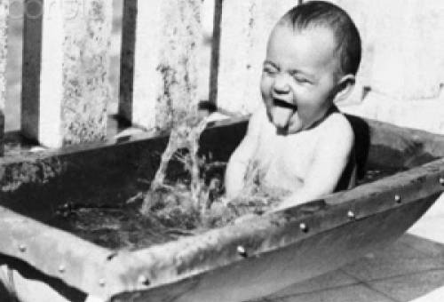 Καλοκαιρινά μπάνια μιας άλλης εποχής !!!