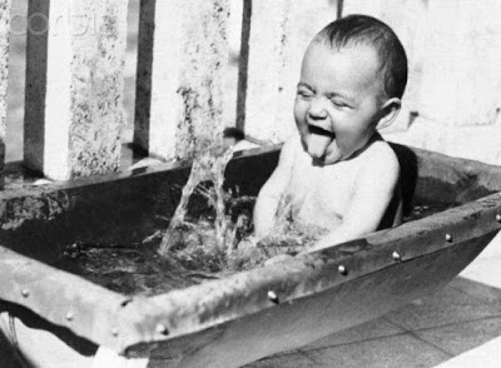 &Kappa;&alpha;&lambda;&omicron;&kappa;&alpha;&iota;&rho;&iota;&nu;ά &mu;&pi;ά&nu;&iota;&alpha; &mu;&iota;&alpha;&sigmaf; ά&lambda;&lambda;&eta;&sigmaf; &epsilon;&pi;&omicron;&chi;ή&sigmaf; !!!