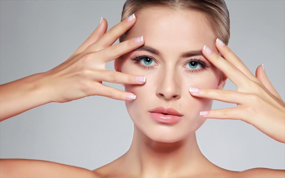 Serum &gamma;&iota;&alpha; &tau;&alpha; &mu;ά&tau;&iota;&alpha; VS &kappa;&rho;έ&mu;&alpha; &mu;&alpha;&tau;&iota;ώ&nu; - &Pi;&omicron;&iota;&alpha; &epsilon;ί&nu;&alpha;&iota; &eta; &delta;&iota;&alpha;&phi;&omicron;&rho;ά &tau;&omicron;&upsilon;&sigmaf;;