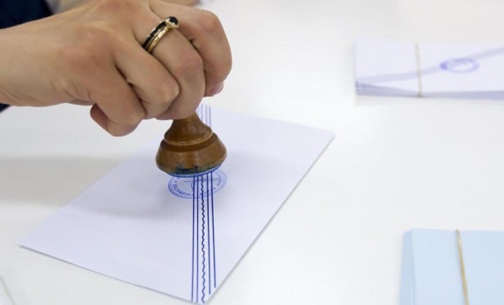 &Eta; &alpha;&pi;&omicron;&chi;ή &sigma;ά&rho;&omega;&sigma;&epsilon; &kappa;&alpha;&iota; &tau;&iota;&sigmaf; &epsilon;&phi;&omicron;&rho;&epsilon;&upsilon;&tau;&iota;&kappa;έ&sigmaf; &epsilon;&pi;&iota;&tau;&rho;&omicron;&pi;έ&sigmaf; &tau;&omega;&nu; &Epsilon;&upsilon;&rho;&omega;&epsilon;&kappa;&lambda;&omicron;&gamma;ώ&nu;