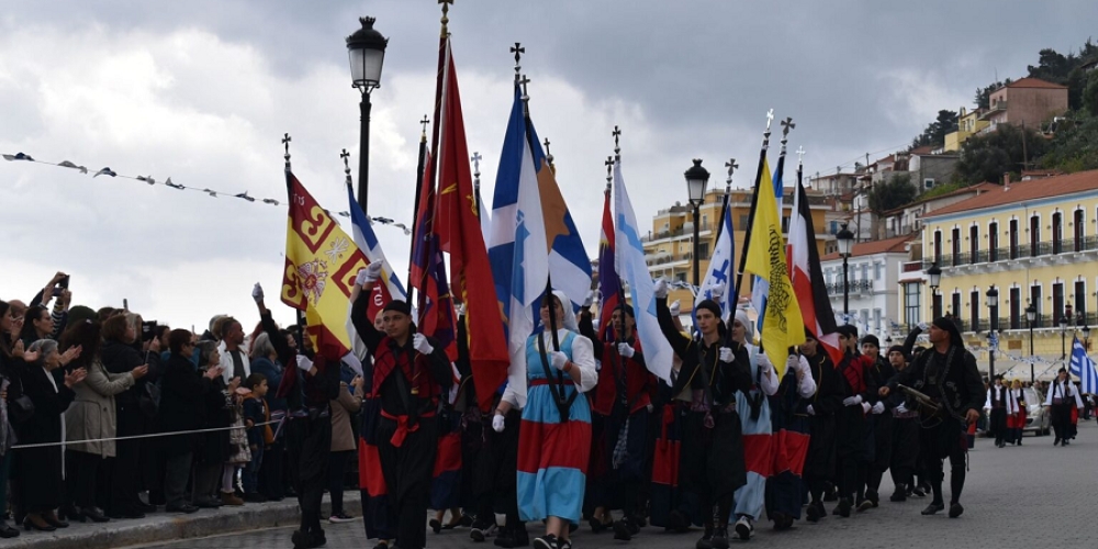 &laquo;&Mu;&epsilon; &tau;&omicron; &alpha;ί&mu;&alpha; &mu;&omicron;&upsilon; &nu;&alpha; &gamma;&rho;ά&psi;&epsilon;&tau;&epsilon; &Epsilon;&lambda;&lambda;ά&delta;&alpha; &sigma;&rsquo; &alpha;&gamma;&alpha;&pi;ώ&raquo;: &Rho;ί&gamma;&eta; &sigma;&upsilon;&gamma;&kappa;ί&nu;&eta;&sigma;&eta;&sigmaf; &alpha;&pi;ό &mu;&alpha;&theta;&eta;&tau;έ&sigmaf; &sigma;&tau;&omicron; &Gamma;ύ&theta;&epsilon;&iota;&omicron;