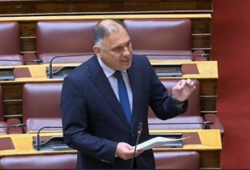 Ερώτηση Κρητικού για τη μονιμοποίηση «πενταετών» Πυροσβεστών