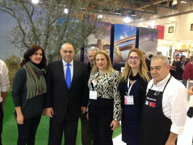   &Sigma;&tau;&eta; 19&eta; &Delta;&iota;&epsilon;&theta;&nu;ή Έ&kappa;&theta;&epsilon;&sigma;&eta; &Kappa;&omega;&nu;/&pi;&omicron;&lambda;&eta;&sigmaf; &eta; &Mu;&upsilon;&theta;&iota;&kappa;ή &Pi;&epsilon;&lambda;&omicron;&pi;ό&nu;&nu;&eta;&sigma;&omicron;&sigmaf;