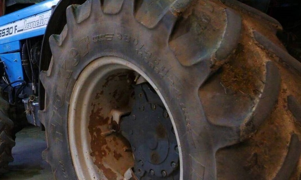 &Sigma;&omicron;&kappa;&alpha;&rho;&iota;&sigma;&mu;έ&nu;&omicron;&sigmaf; &omicron; &Kappa;&epsilon;&phi;&alpha;&lambda;ά&sigmaf; &alpha;&pi;ό &tau;&omicron;&nu; &alpha;&nu;&alpha;&pi;ά&nu;&tau;&epsilon;&chi;&omicron; &theta;ά&nu;&alpha;&tau;&omicron; &gamma;&upsilon;&nu;&alpha;ί&kappa;&alpha;&sigmaf;