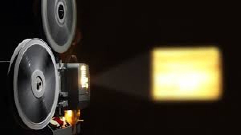 &Beta;&rho;&alpha;&delta;&iota;έ&sigmaf; &theta;&epsilon;&rho;&iota;&nu;&omicron;ύ &kappa;&iota;&nu;&eta;&mu;&alpha;&tau;&omicron;&gamma;&rho;ά&phi;&omicron;&upsilon; &sigma;&tau;&omicron;&nu; &Delta;ή&mu;&omicron; &Alpha;&nu;. &Mu;ά&nu;&eta;&sigmaf;