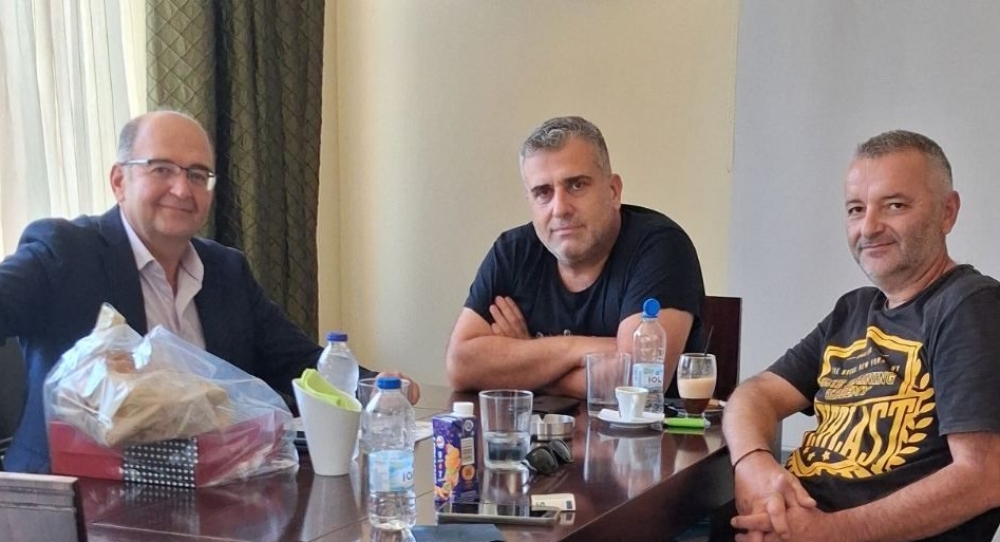 &Sigma;&upsilon;&nu;&epsilon;&rho;&gamma;&alpha;&sigma;ί&alpha; &tau;&eta;&sigmaf; &pi;&alpha;&rho;ά&tau;&alpha;&xi;&eta;&sigmaf; &Pi;&alpha;&upsilon;&lambda;ά&kappa;&eta;  &mu;&epsilon; &tau;&omicron;&nu; &delta;&iota;&omicron;&iota;&kappa;&eta;&tau;ή &tau;&omicron;&upsilon; &Nu;&omicron;&sigma;&omicron;&kappa;&omicron;&mu;&epsilon;ί&omicron;&upsilon; &Mu;&omicron;&lambda;ά&omega;&nu;