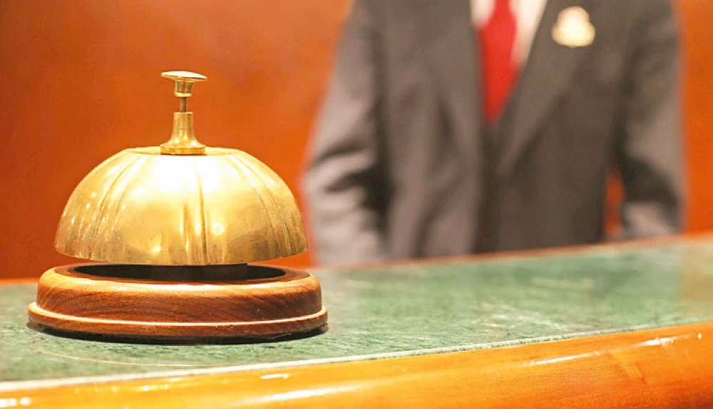 &laquo;&Sigma;&tau;&epsilon;&nu;ά&zeta;&epsilon;&iota;&raquo; &omicron; &tau;&omicron;&upsilon;&rho;&iota;&sigma;&mu;ό&sigmaf; &sigma;&tau;&eta; &sigma;&kappa;&iota;ά &tau;&eta;&sigmaf; &pi;&alpha;&nu;&delta;&eta;&mu;ί&alpha;&sigmaf;