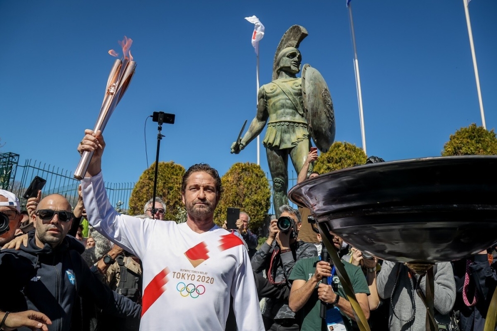 &Eta; &Phi;&lambda;ό&gamma;&alpha; &laquo;&alpha;&nu;ά&beta;&epsilon;&iota;&raquo;, &eta; &Lambda;&alpha;&kappa;&omega;&nu;ί&alpha; &laquo;&sigma;&beta;ή&nu;&epsilon;&iota;&raquo; &alpha;&pi;ό &tau;&omicron;&nu; &delta;&rho;ό&mu;&omicron; &tau;&eta;&sigmaf;;
