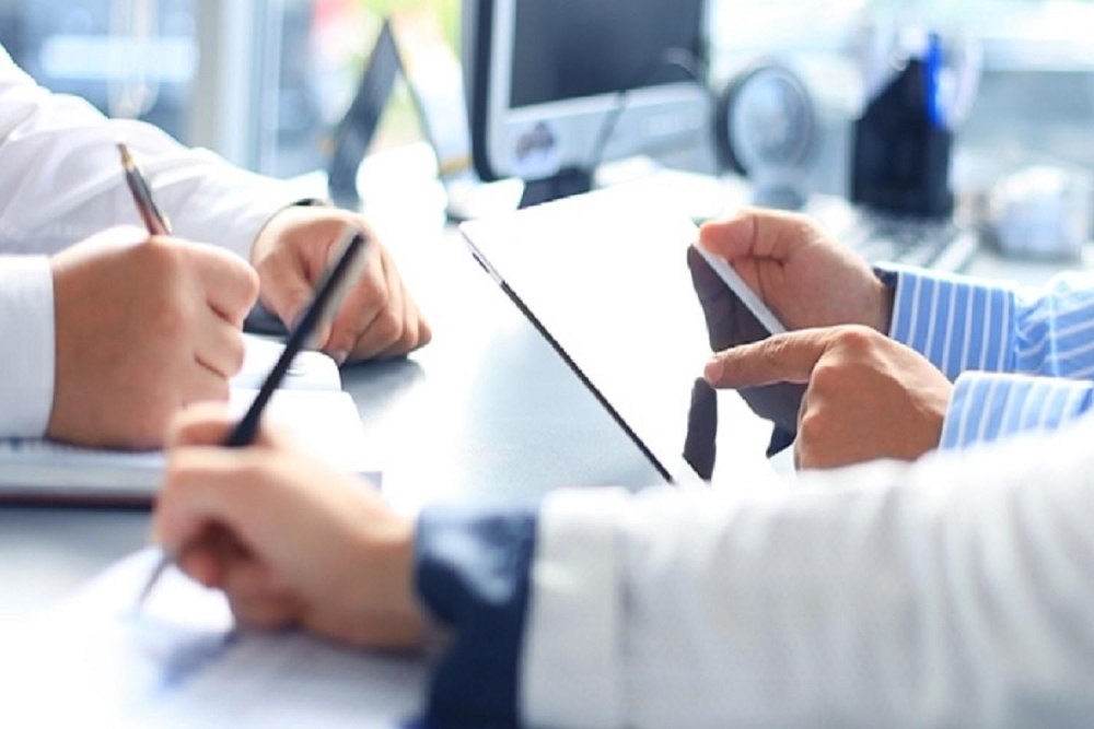 &laquo;&Alpha;&pi;ό &tau;&eta;&nu; &epsilon;&pi;&alpha;&gamma;&gamma;&epsilon;&lambda;&mu;&alpha;&tau;&iota;&kappa;ή &kappa;&alpha;&tau;ά&rho;&tau;&iota;&sigma;&eta; &sigma;&tau;&eta;&nu; &epsilon;&pi;&alpha;&gamma;&gamma;&epsilon;&lambda;&mu;&alpha;&tau;&iota;&kappa;ή &delta;&rho;&alpha;&sigma;&tau;&eta;&rho;&iota;ό&tau;&eta;&tau;&alpha;&raquo;: &Epsilon;&kappa;&delta;ή&lambda;&omega;&sigma;&eta; &tau;&omicron;&upsilon; &Epsilon;&pi;&iota;&mu;&epsilon;&lambda;&eta;&tau;&eta;&rho;ί&omicron;&upsilon; &sigma;&tau;&omicron; &Gamma;ύ&theta;&epsilon;&iota;&omicron;