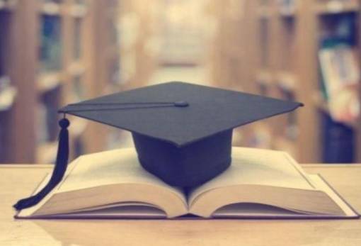 35 θέσεις στο ΠΜΣ «Αρχαία και Νέα Ελληνική Φιλολογία» με έμφαση στη Νέα Ελληνική Γλώσσα και Φιλολογία