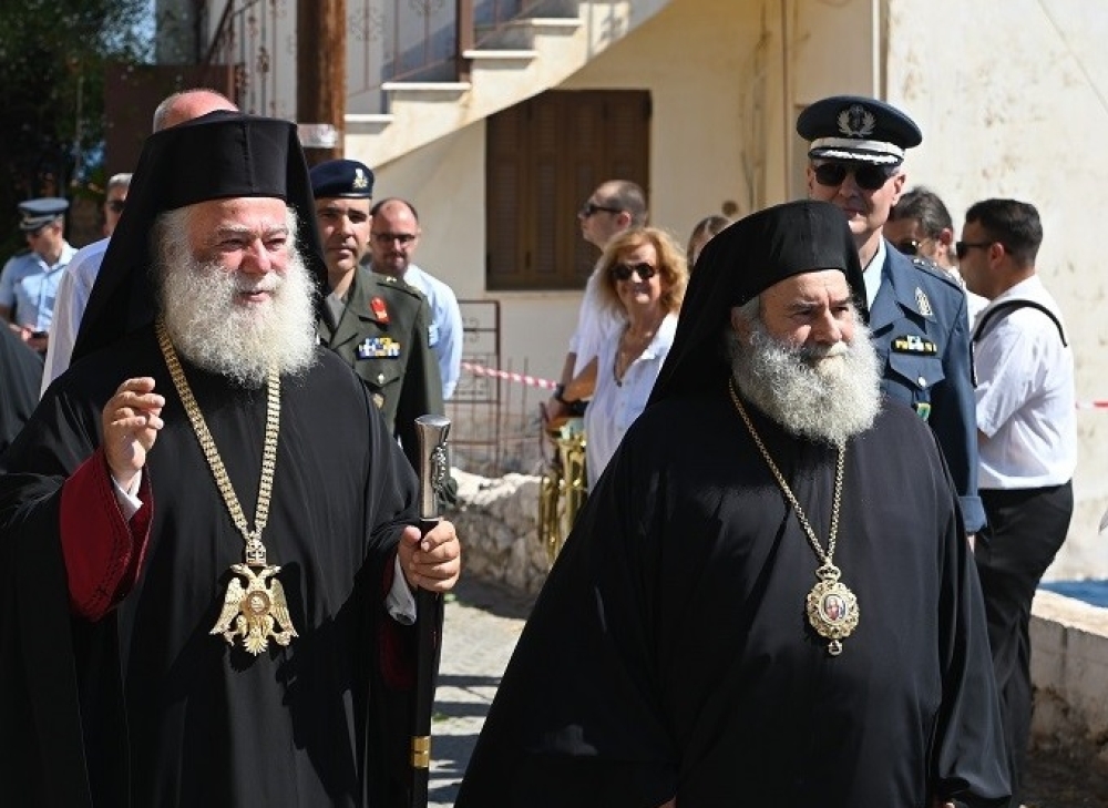 &Pi;&alpha;&tau;&rho;&iota;ά&rho;&chi;&eta;&sigmaf; &Alpha;&lambda;&epsilon;&xi;&alpha;&nu;&delta;&rho;&epsilon;ί&alpha;&sigmaf;: &laquo;&Iota;&delta;&iota;&alpha;ί&tau;&epsilon;&rho;&omicron;&sigmaf; &sigma;&tau;&alpha;&theta;&mu;ό&sigmaf; &sigma;&tau;&eta;&nu; &kappa;&alpha;&rho;&delta;&iota;ά &mu;&omicron;&upsilon;  &eta; &epsilon;&pi;ί&sigma;&kappa;&epsilon;&psi;&eta; &sigma;&tau;&eta; &Mu;ά&nu;&eta;&raquo;
