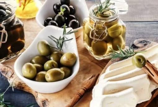 Προβολή και γευσιγνωσία λακωνικών προϊόντων σε εκδήλωση του Επιμελητηρίου