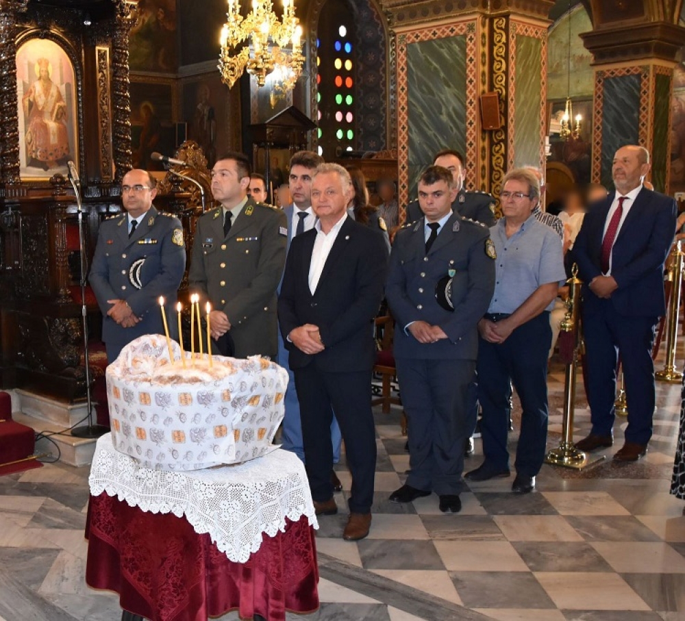 &Tau;&iota;&mu;ή&theta;&eta;&kappa;&alpha;&nu; &omicron;&iota; &alpha;&pi;ό&sigma;&tau;&rho;&alpha;&tau;&omicron;&iota; &alpha;&sigma;&tau;&upsilon;&nu;&omicron;&mu;&iota;&kappa;&omicron;ί &sigma;&tau;&eta;&nu; &Pi;&epsilon;&lambda;&omicron;&pi;ό&nu;&nu;&eta;&sigma;&omicron;