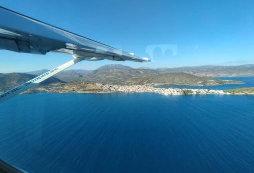 Πρώτη πτήση υδροπλάνου πάνω από τη μαγευτική Πελοποννησιακή Ριβιέρα