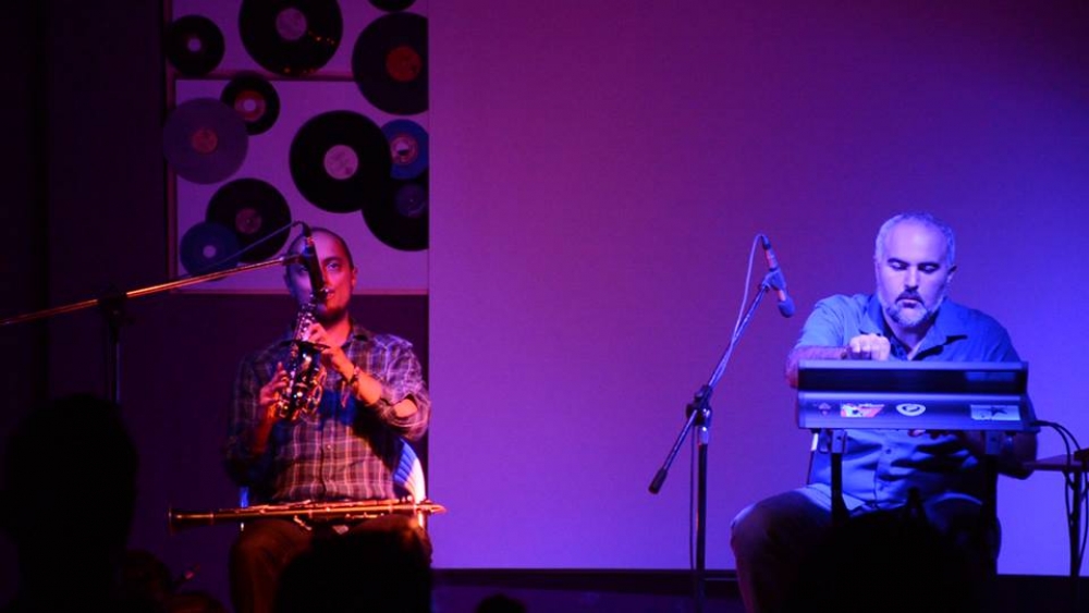 &Sigma;&upsilon;&nu;έ&nu;&tau;&epsilon;&upsilon;&xi;&eta; &Sigma;&omega;&kappa;&rho;ά&tau;&eta; &Beta;ό&tau;&sigma;&kappa;&omicron;&upsilon; &sigma;&tau;&omicron;&upsilon;&sigmaf; &mu;&alpha;&theta;&eta;&tau;έ&sigmaf; &tau;&omicron;&upsilon; &Mu;&omicron;&upsilon;&sigma;&iota;&kappa;&omicron;ύ &Sigma;&chi;&omicron;&lambda;&epsilon;ί&omicron;&upsilon; &Sigma;&pi;ά&rho;&tau;&eta;&sigmaf;