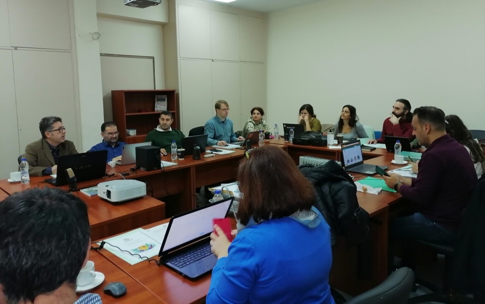 &Kappa;&omicron;&iota;&nu;&omega;&nu;&iota;&kappa;ή &kappa;&alpha;&iota;&nu;&omicron;&tau;&omicron;&mu;ί&alpha; &kappa;&alpha;&iota; &epsilon;&pi;&iota;&chi;&epsilon;&iota;&rho;&eta;&mu;&alpha;&tau;&iota;&kappa;ό&tau;&eta;&tau;&alpha; &mu;&alpha;&theta;&eta;&tau;ώ&nu; &gamma;&iota;&alpha; &tau;&omicron; &pi;&epsilon;&rho;&iota;&beta;ά&lambda;&lambda;&omicron;&nu;