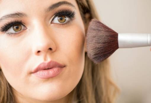 Κρεμώδες ρουζ: 3 λόγοι για να πεις το «ναι» στο μακιγιάζ σου