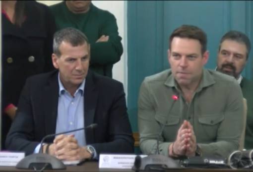 Έφοδος Κασσελάκη στο Δημοτικό Συμβούλιο Σπάρτης