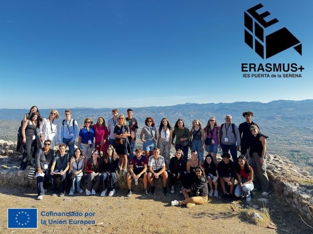Erasmus &epsilon;&kappa;&pi;&alpha;ί&delta;&epsilon;&upsilon;&sigma;&eta; &sigma;&tau;&eta; &Sigma;&pi;ά&rho;&tau;&eta; &mu;&epsilon; &epsilon;&pi;&iota;&sigma;&kappa;έ&pi;&tau;&epsilon;&sigmaf; &alpha;&pi;ό 3 &epsilon;&upsilon;&rho;&omega;&pi;&alpha;ϊ&kappa;έ&sigmaf; &chi;ώ&rho;&epsilon;&sigmaf;