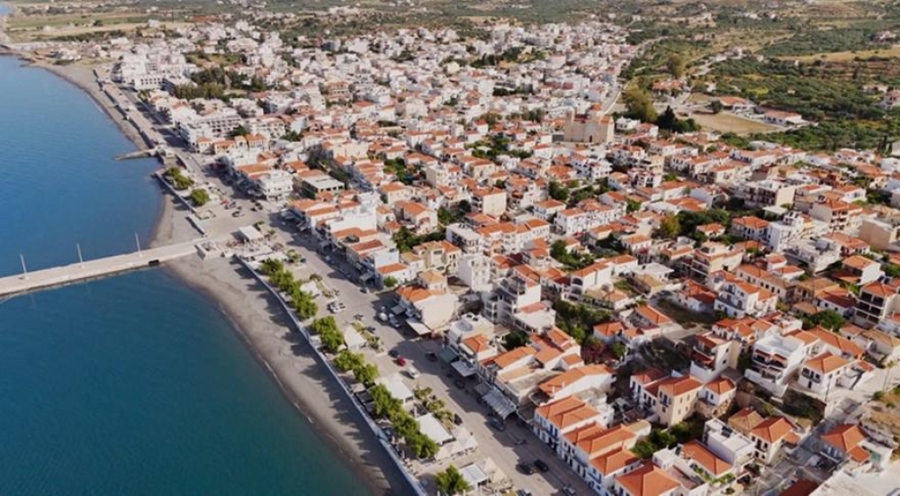 &laquo;&Pi;&epsilon;&rho;ί&pi;&alpha;&tau;&omicron;&sigmaf; &Beta;&iota;&beta;&lambda;ί&omicron;&upsilon;&raquo; &mu;&epsilon;&tau;ά &pi;&alpha;&rho;&alpha;&mu;&upsilon;&theta;&iota;&omicron;ύ &sigma;&tau;&omicron;&nu; &pi;&epsilon;&zeta;ό&delta;&rho;&omicron;&mu;&omicron; &tau;&eta;&sigmaf; &Nu;&epsilon;ά&pi;&omicron;&lambda;&eta;&sigmaf;