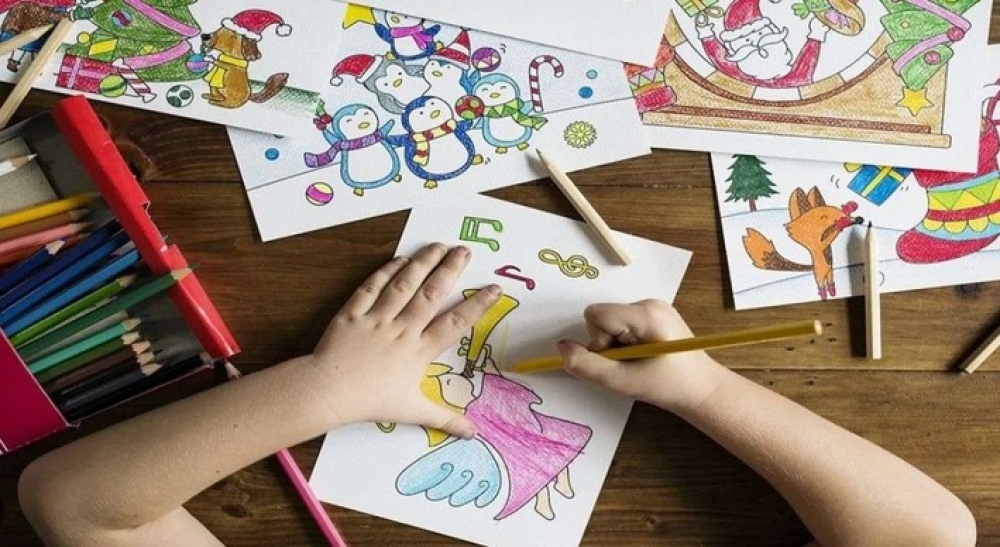 &Delta;&eta;&mu;&iota;&omicron;&upsilon;&rho;&gamma;&iota;&kappa;ή &alpha;&pi;&alpha;&sigma;&chi;ό&lambda;&eta;&sigma;&eta; &gamma;&iota;&alpha; &pi;&alpha;&iota;&delta;&iota;ά &gamma;&iota;&alpha; 4&eta; &chi;&rho;&omicron;&nu;&iota;ά &sigma;&tau;&omicron; &Gamma;ύ&theta;&epsilon;&iota;&omicron;