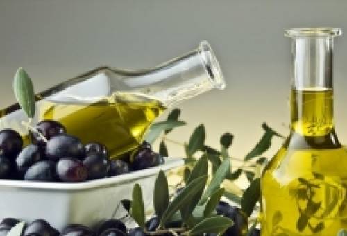 Νέα έρευνα αποκαλύπτει τον ευεργετικό ρόλο του ελαιόλαδου στον καρκίνο