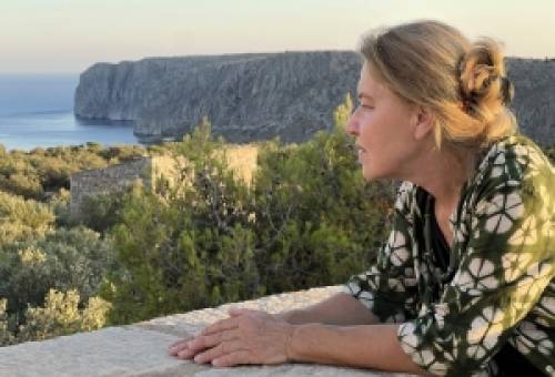 Γνωρίζοντας την Πούντα του Κάβο Γκρόσο μέσα από τα έργα της Όλγας Φεοχάρη