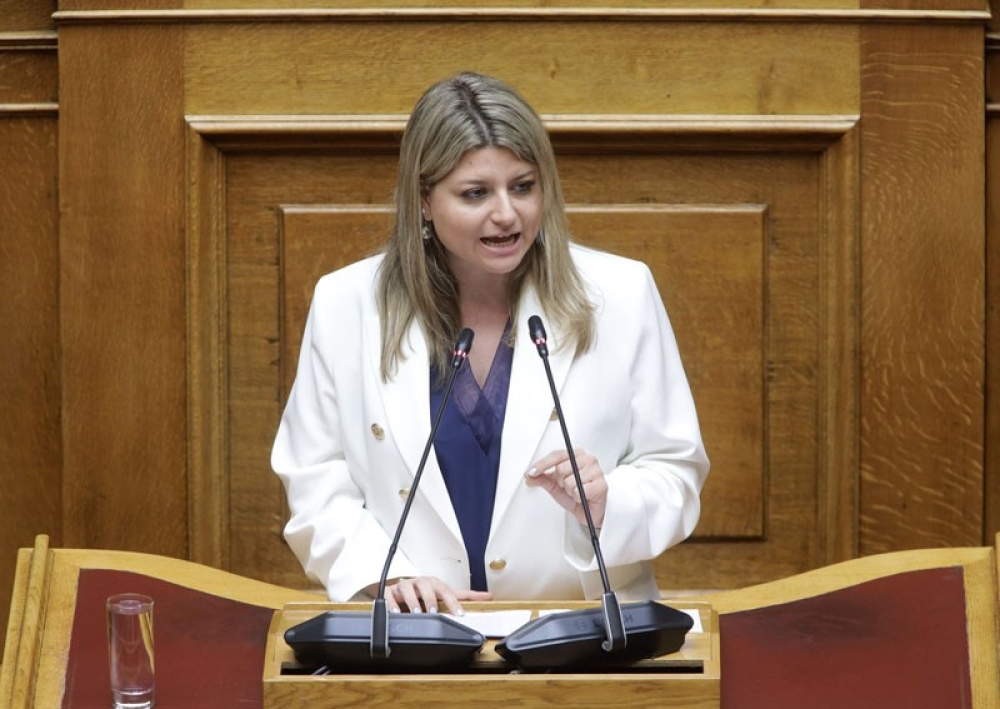 &Nu;. &Gamma;&rho;&eta;&gamma;&omicron;&rho;ά&kappa;&omicron;&upsilon;: &laquo;&Alpha;&pi;&alpha;&rho;ά&delta;&epsilon;&kappa;&tau;&eta; &tau;&alpha;&lambda;&alpha;&iota;&pi;&omega;&rho;ί&alpha; &tau;&omega;&nu; &epsilon;&kappa;&pi;&alpha;&iota;&delta;&epsilon;&upsilon;&tau;&iota;&kappa;ώ&nu; &gamma;&iota;&alpha; &tau;&eta; &mu;&epsilon;&tau;&alpha;&phi;&omicron;&rho;ά &sigma;&chi;&omicron;&lambda;&iota;&kappa;ώ&nu; &beta;&iota;&beta;&lambda;ί&omega;&nu;&raquo;