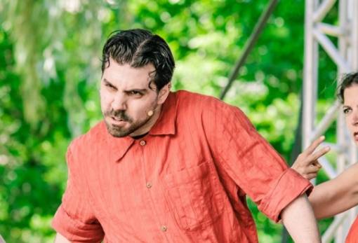 «1000 λόγοι για να τσακωθείς» στη σκηνή της Βαμβακούς