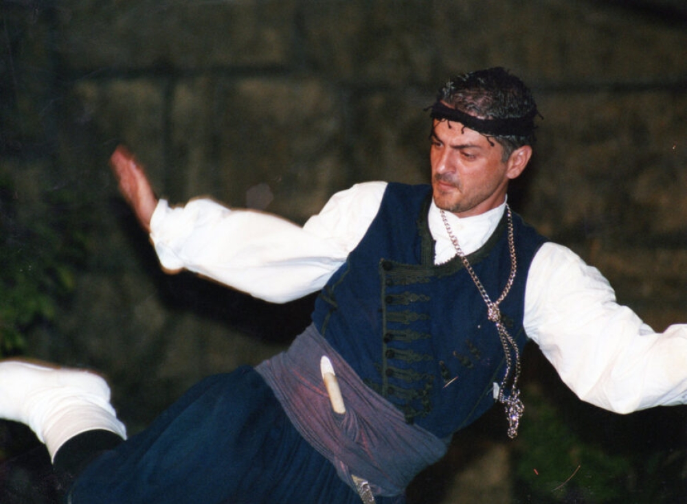 &laquo;&Alpha;&pi;ό &tau;&omicron;&nu; &chi;&omicron;&rho;&epsilon;&upsilon;&tau;ή &sigma;&tau;&omicron;&nu; &pi;&rho;&omega;&tau;&omicron;&chi;&omicron;&rho;&epsilon;&upsilon;&tau;ή&raquo;: Έ&nu;&alpha; &xi;&epsilon;&chi;&omega;&rho;&iota;&sigma;&tau;ό &sigma;&epsilon;&mu;&iota;&nu;ά&rho;&iota;&omicron; &kappa;&rho;&eta;&tau;&iota;&kappa;&omicron;ύ &chi;&omicron;&rho;&omicron;ύ &sigma;&tau;&eta; &Nu;&epsilon;ά&pi;&omicron;&lambda;&eta;