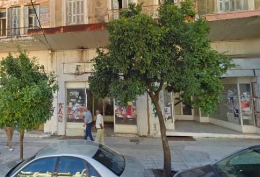 «Σκορπιός»: «Αχούρια πρώην καταστήματα στη Λυκούργου»