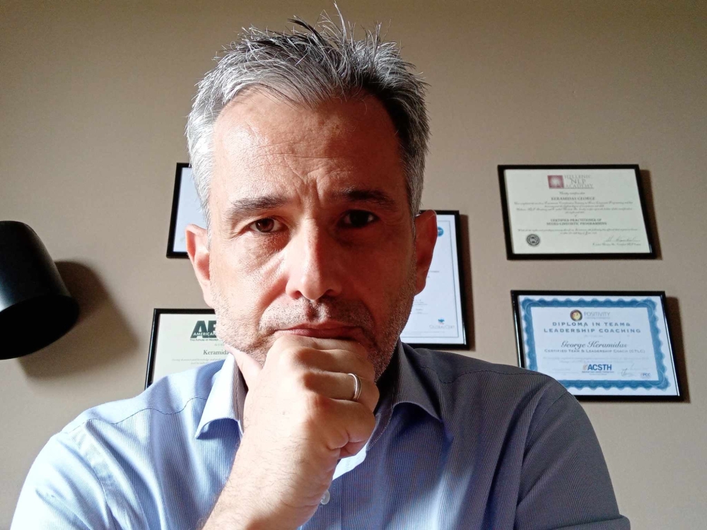 &Pi;&omicron;&upsilon; ή&sigma;&omicron;&upsilon;&nu; &kappa;ύ&rho;&iota;&epsilon; &Delta;ή&mu;&alpha;&rho;&chi;&epsilon;;