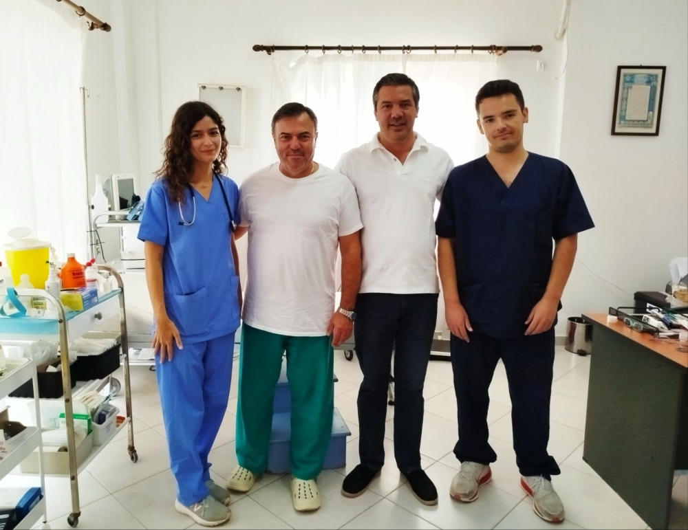 &Epsilon;&nu;ί&sigma;&chi;&upsilon;&sigma;&eta; &tau;&omicron;&upsilon; &Delta;&eta;&mu;&omicron;&tau;&iota;&kappa;&omicron;ύ &Iota;&alpha;&tau;&rho;&epsilon;ί&omicron;&upsilon; &Epsilon;&lambda;&alpha;&phi;&omicron;&nu;ή&sigma;&omicron;&upsilon; &mu;&epsilon; &nu;έ&omicron;&upsilon;&sigmaf; &gamma;&iota;&alpha;&tau;&rho;&omicron;ύ&sigmaf; &kappa;&alpha;&iota; &sigma;ύ&gamma;&chi;&rho;&omicron;&nu;&omicron; &epsilon;&xi;&omicron;&pi;&lambda;&iota;&sigma;&mu;ό