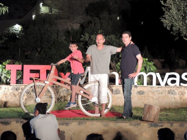 &Alpha;&lambda;&lambda;&eta;&lambda;&epsilon;&pi;ί&delta;&rho;&alpha;&sigma;&eta; &kappa;&alpha;&iota; &delta;&iota;&alpha;&delta;&rho;&alpha;&sigma;&tau;&iota;&kappa;ό&tau;&eta;&tau;&alpha; &sigma;&tau;&omicron; &Tau;EDx Mo&nu;&epsilon;&mu;&beta;&alpha;&sigma;&iota;ά&sigmaf;