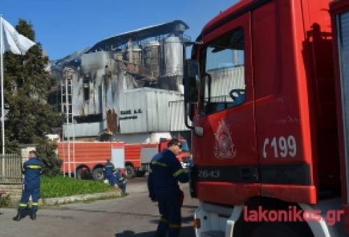 Καλύτερη η κατάσταση από την πυρκαγιά στο πυρηνελαιουργείο Χατζέλη