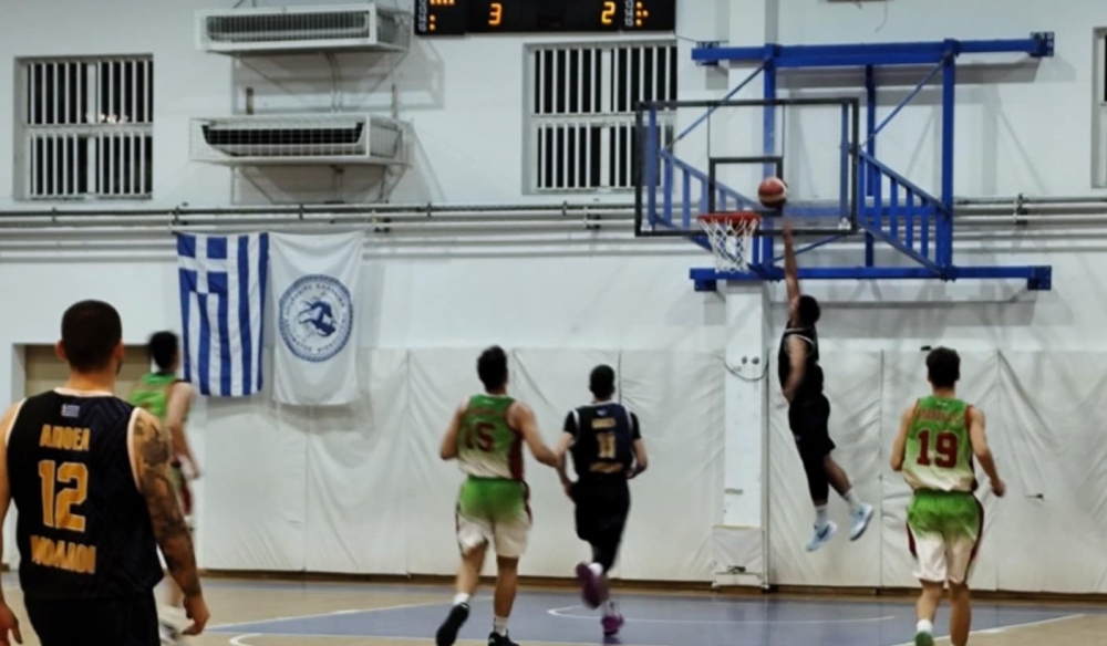 &Alpha;1&rsquo; &Epsilon;&Kappa;&Alpha;&Sigma;&Kappa;&Epsilon;&Nu;&Omicron;&Pi;: &laquo;&Tau;&rho;έ&nu;&omicron;&raquo; &sigma;&tau;&eta;&nu; &kappa;&omicron;&rho;&upsilon;&phi;ή &omicron; &alpha;ή&tau;&tau;&eta;&tau;&omicron;&sigmaf; &Alpha;&Pi;&Omicron;&Epsilon;&Lambda; &Mu;&omicron;&lambda;ά&omega;&nu;