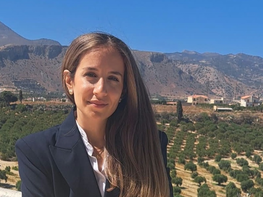 &Alpha;&pi;ό &tau;&eta;&nu; &Epsilon;&lambda;&alpha;&phi;ό&nu;&eta;&sigma;&omicron; &sigma;&tau;&eta;&nu; &alpha;&kappa;&alpha;&delta;&eta;&mu;&alpha;ϊ&kappa;ή &kappa;&alpha;&tau;&alpha;&xi;ί&omega;&sigma;&eta;