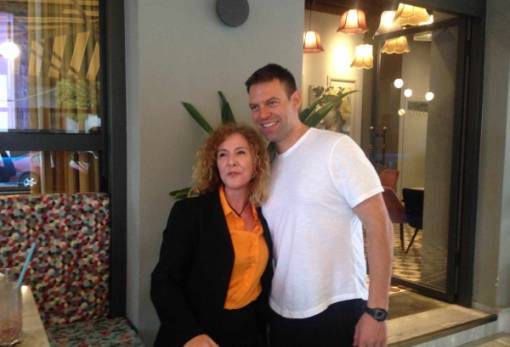 Τι γυρεύει ο Στ. Κασσελάκης στη Σπάρτη;