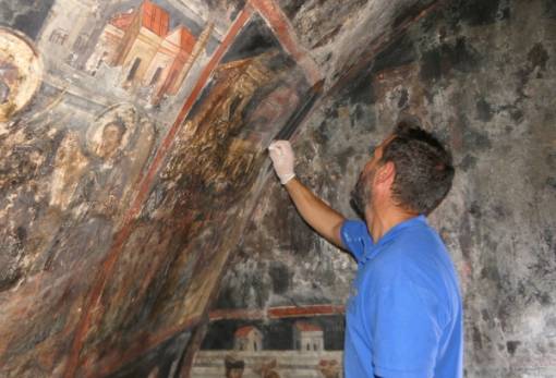 Συντήρηση των τοιχογραφιών της ΙΜ Ζωοδόχου Πηγής στο Καστρί