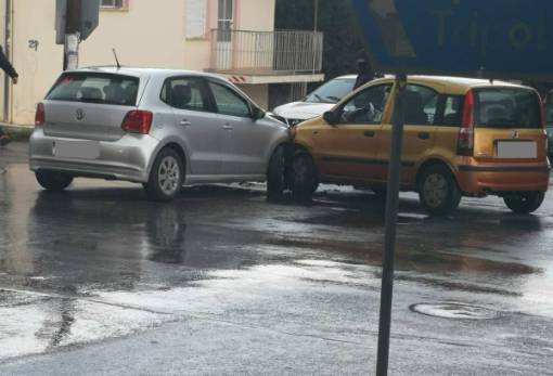 Βγάζει… «ειδήσεις» αντί για λύσεις το σταυροδρόμι-καρμανιόλα για ΚΤΕΛ