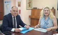 &Sigma;&tau;&eta; &Delta;&Upsilon;&Pi;&Alpha; &omicron; &Nu;. &Kappa;&rho;&eta;&tau;&iota;&kappa;ό&sigmaf; &gamma;&iota;&alpha; &tau;&omicron; &pi;&rho;ό&gamma;&rho;&alpha;&mu;&mu;&alpha; &alpha;&nu;έ&rho;&gamma;&omega;&nu; ά&nu;&omega; &tau;&omega;&nu; 55 &epsilon;&tau;ώ&nu;
