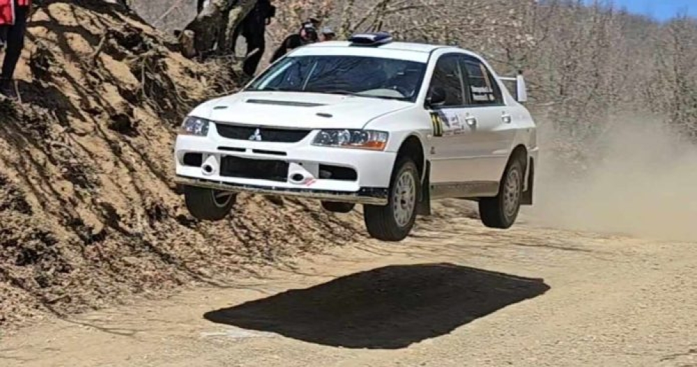 &Sigma;&upsilon;&nu;&alpha;&rho;&pi;&alpha;&sigma;&tau;&iota;&kappa;ό &sigma;&tau;&eta;&nu; &epsilon;&pi;&iota;&sigma;&tau;&rho;&omicron;&phi;ή &tau;&omicron;&upsilon; &tau;&omicron; &Rho;ά&lambda;&lambda;&upsilon; &laquo;&Mu;&omicron;&lambda;ώ&nu; &Lambda;&alpha;&beta;έ&raquo; &sigma;&tau;&iota;&sigmaf; &Kappa;&alpha;&rho;&upsilon;έ&sigmaf;