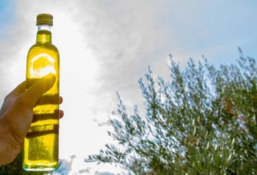 Σπάει κάθε ρεκόρ η τιμή του ελαιόλαδου