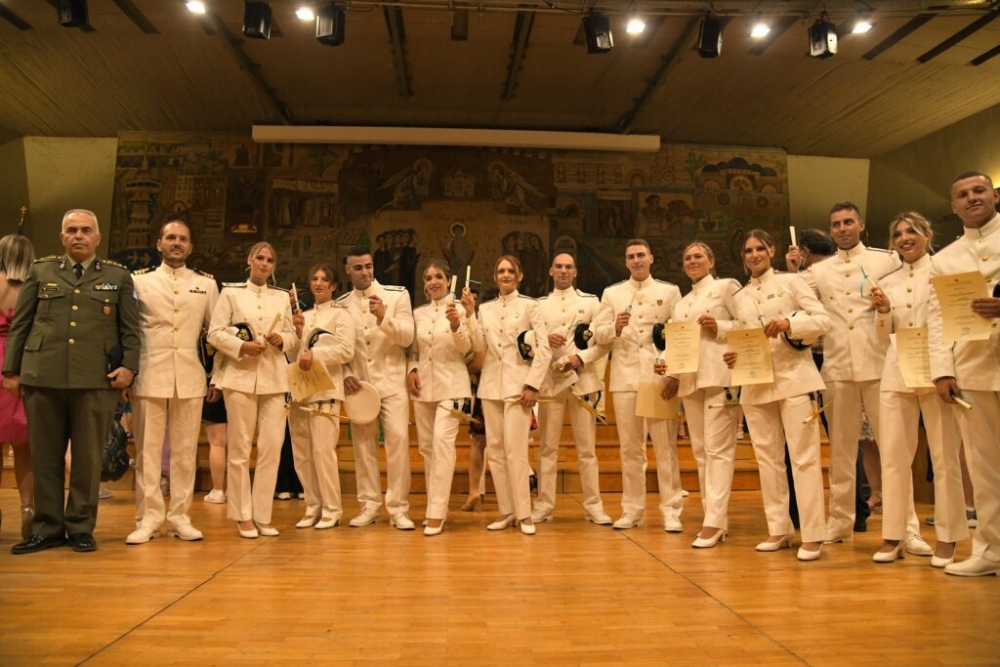 &Sigma;&pi;&alpha;&rho;&tau;&iota;ά&tau;&eta;&sigmaf; &laquo;ά&gamma;&gamma;&iota;&xi;&epsilon;&raquo; &tau;&omicron; 10 &sigma;&tau;&omicron; &Omicron;&iota;&kappa;&omicron;&nu;&omicron;&mu;&iota;&kappa;ό &tau;&eta;&sigmaf; &Sigma;&Sigma;&Alpha;&Sigma;