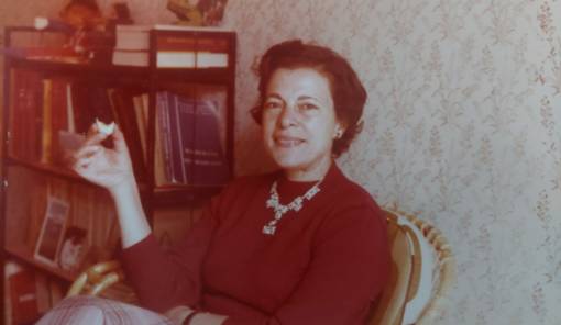 &Sigma;&tau;&eta;&nu; &alpha;&iota;&omega;&nu;&iota;ό&tau;&eta;&tau;&alpha; &mu;&iota;&alpha; &mu;&epsilon;&gamma;ά&lambda;&eta; &Kappa;&upsilon;&rho;ί&alpha; &tau;&eta;&sigmaf; &Lambda;&alpha;&kappa;&omega;&nu;ί&alpha;&sigmaf;: &Sigma;&upsilon;&gamma;&kappa;ί&nu;&eta;&sigma;&eta; &gamma;&iota;&alpha; &tau;&omicron;&nu; &chi;&alpha;&mu;ό &tau;&eta;&sigmaf; &Delta;. &Gamma;&epsilon;&rho;&omicron;&upsilon;&lambda;ά&kappa;&omicron;&upsilon;